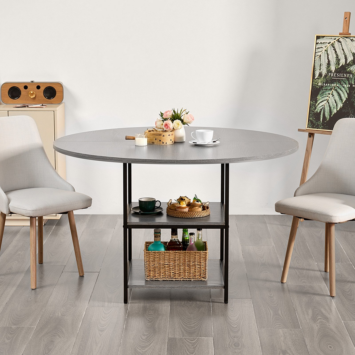 Dining room with round dining table